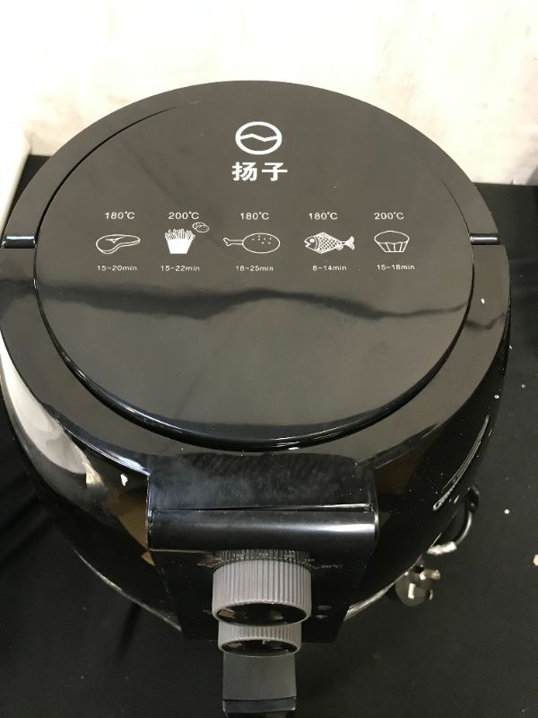 Photo 1 of Air fryer 