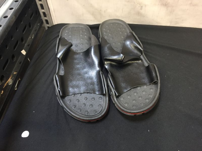 Photo 1 of men's generic sandals size 9.5