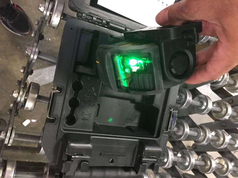 Photo 1 of 165 ft. Green Self-Leveling Cross Line Laser Level with (3) AAA Batteries & Case