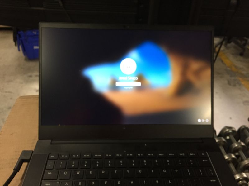 Photo 2 of it is locked -----Razer Blade 14 RZ09-0370CEA3-R3U1 14 Laptop
