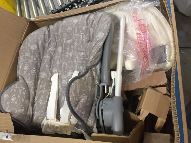 Photo 1 of Graco Slim Snacker 2-in-1 High Chair - Whisk
