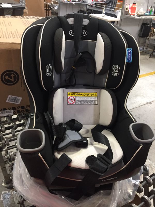 Photo 2 of Graco Extend2Fit Convertible Car Seat, Ride Rear-Facing Longer, Gotham
