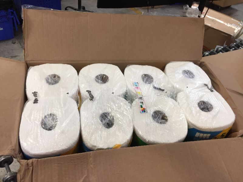 Photo 1 of bounty paper towels 8 pk 