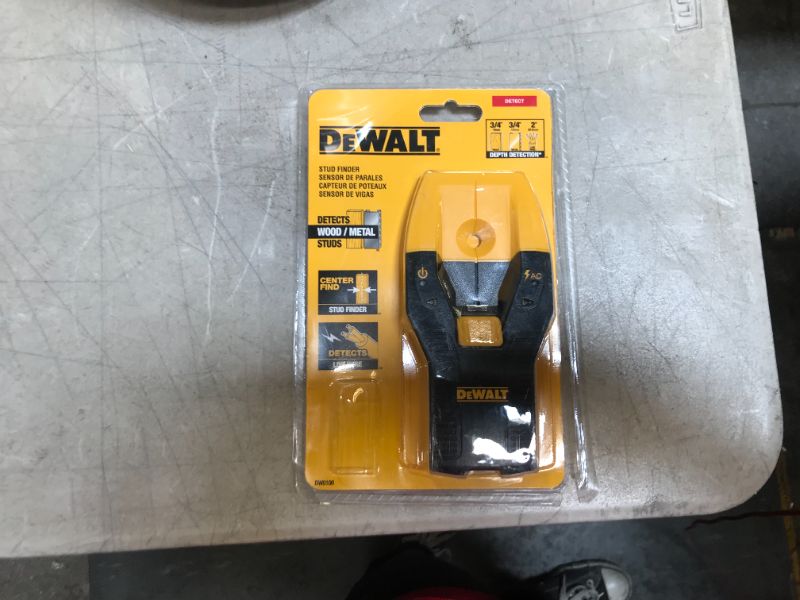 Photo 2 of DeWalt 6.3 in. L x 4.2 in. W Stud Finder 3/4 in. 1 pc.