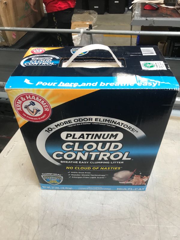 Photo 2 of Arm & Hammer Litter Platinum Scented Clumping Clay Cat Litter