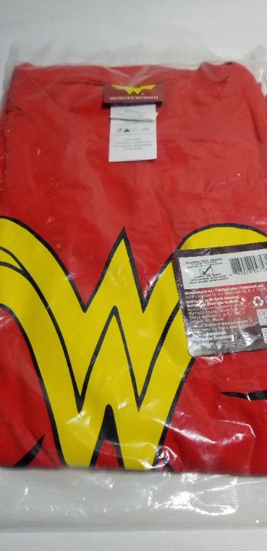 Photo 1 of  Men's Wonder Woman Logo T-Shirt