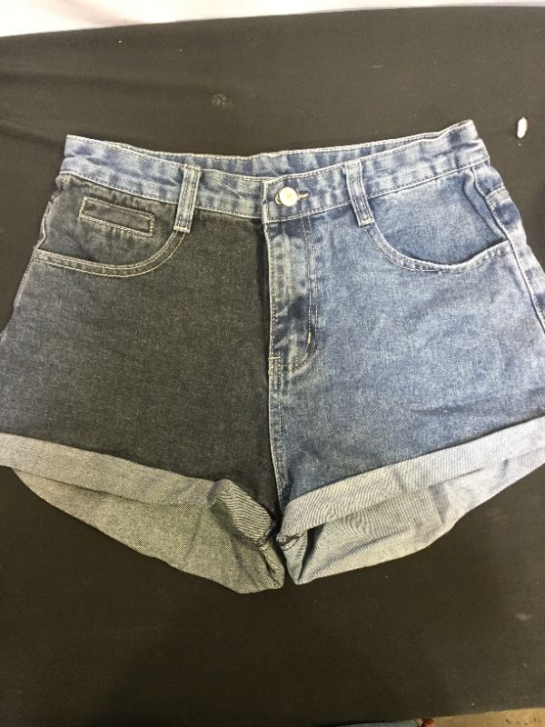 Photo 1 of ladys shorts size unknown possible 3/5