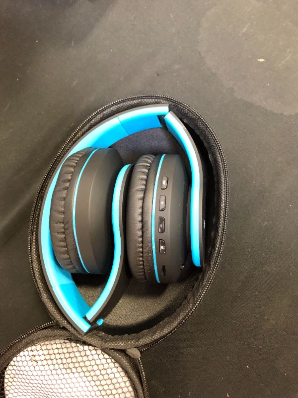 Photo 4 of Wireless Over-Ear Headset with Deep Bass