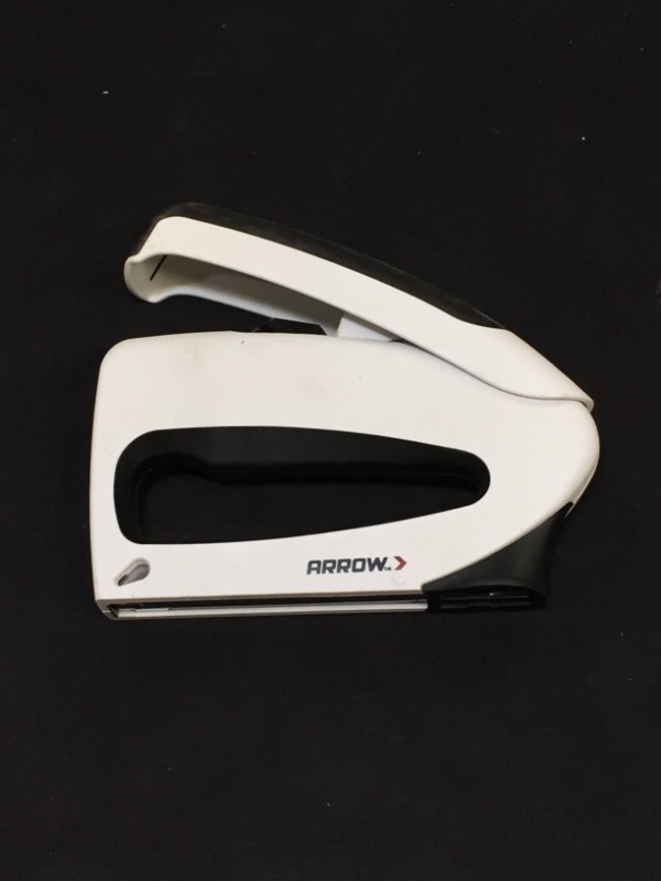 Photo 2 of Arrow TT21 Manual Staple Gun