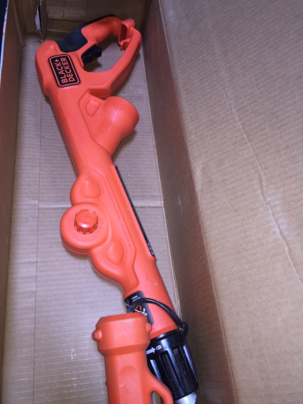 Photo 3 of BLACK+DECKER 6.5 Amps 14" String Trimmer/Edger