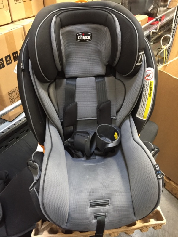 Photo 2 of Chicco Fit 4-in-1 Convertible Car Seat - Onyx