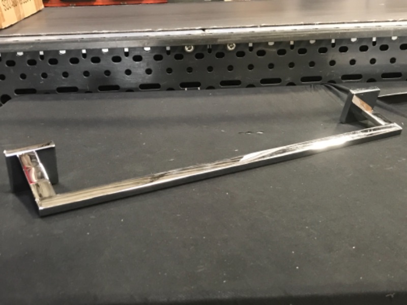 Photo 1 of 18" towel bar