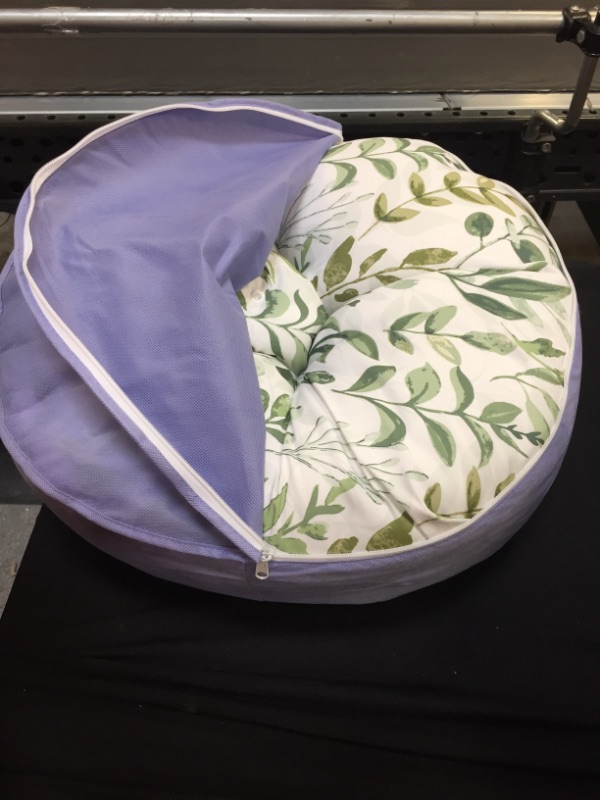 Photo 2 of Boppy® Leaf  Newborn Lounge