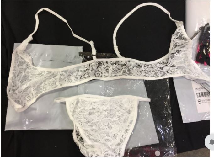 Photo 2 of 4 pack womens lingerie color white lace size large based on Chinese shipping label