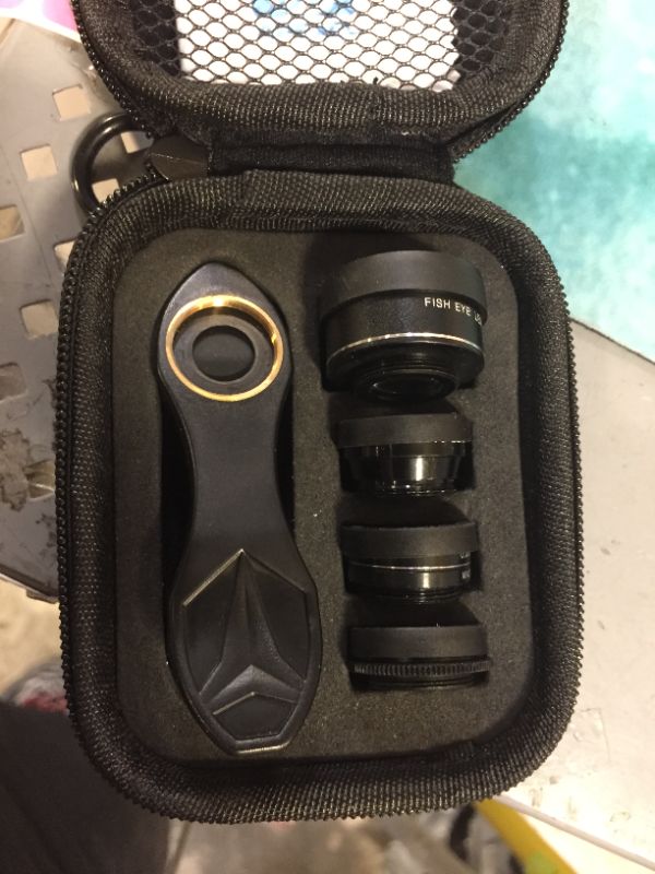 Photo 2 of apexel deluxe 5 in 1 lens kit