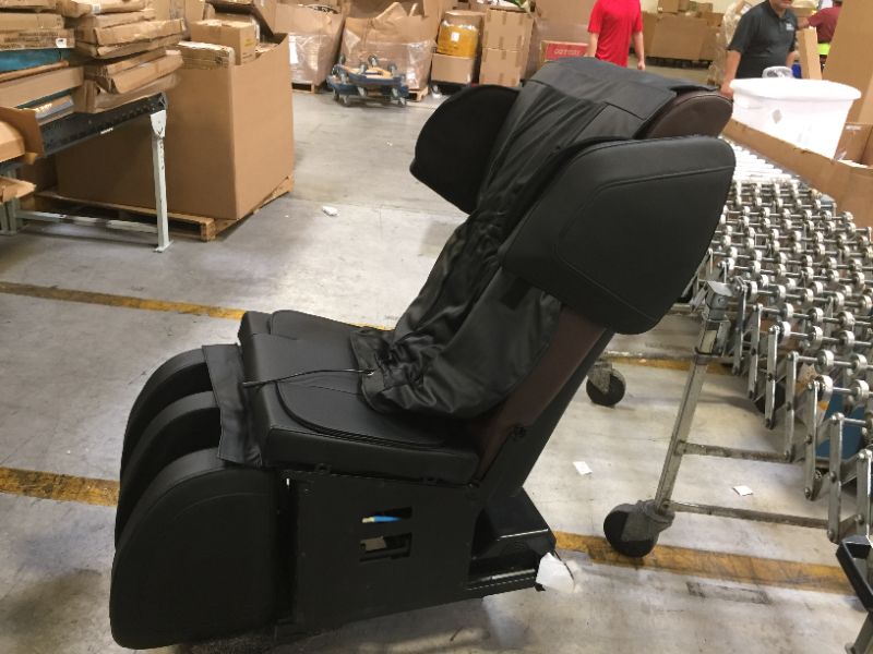 Photo 2 of tori deluxe massage chair ootori-n500 pro 