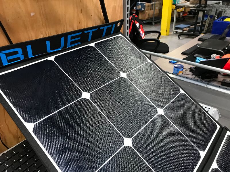 Photo 3 of Bluetti SP200 200W Solar Panel