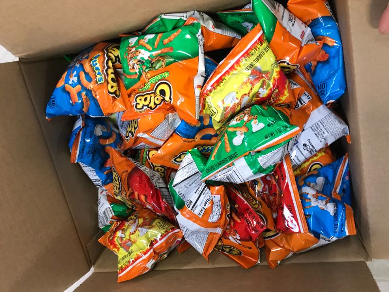 Photo 2 of Cheetos Cheese Flavored Snacks Variety Pack, 40 Count
