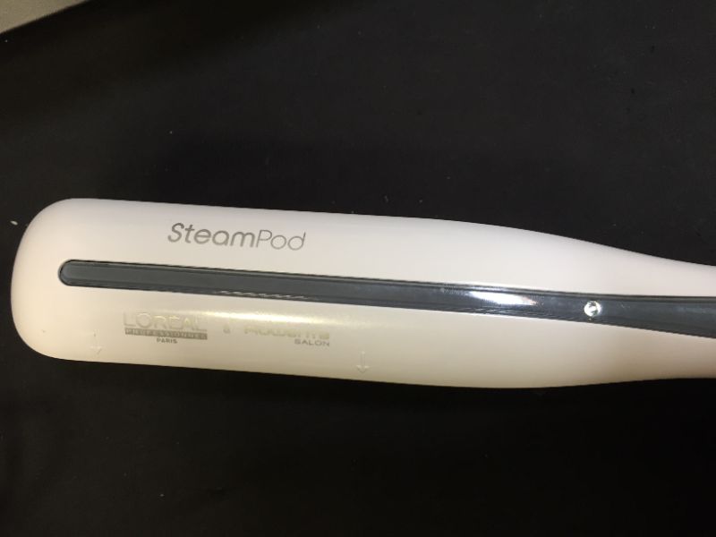 Photo 6 of L'ORÉAL PROFESSIONNEL
Steampod Flat Iron and Curling Iron