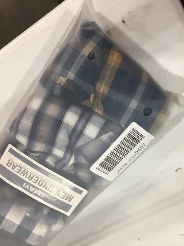 Photo 1 of 5pack of plaid mens boxers size (small)