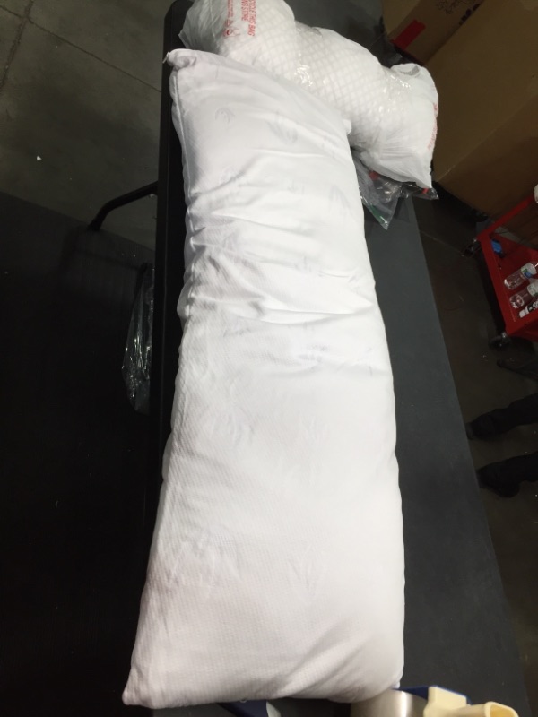 Photo 1 of 44" Body Pillow, Clean , New