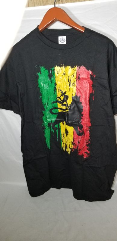 Photo 1 of DELTA PRO WEIGHTS T SHIRT, BLACK WITH YELLOW GREEN RED AND A DANCING LION, XL