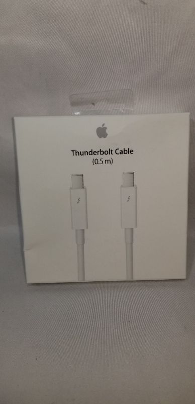 Photo 2 of Apple Thunderbolt Cable MD862LL/A, White , 0.5 m