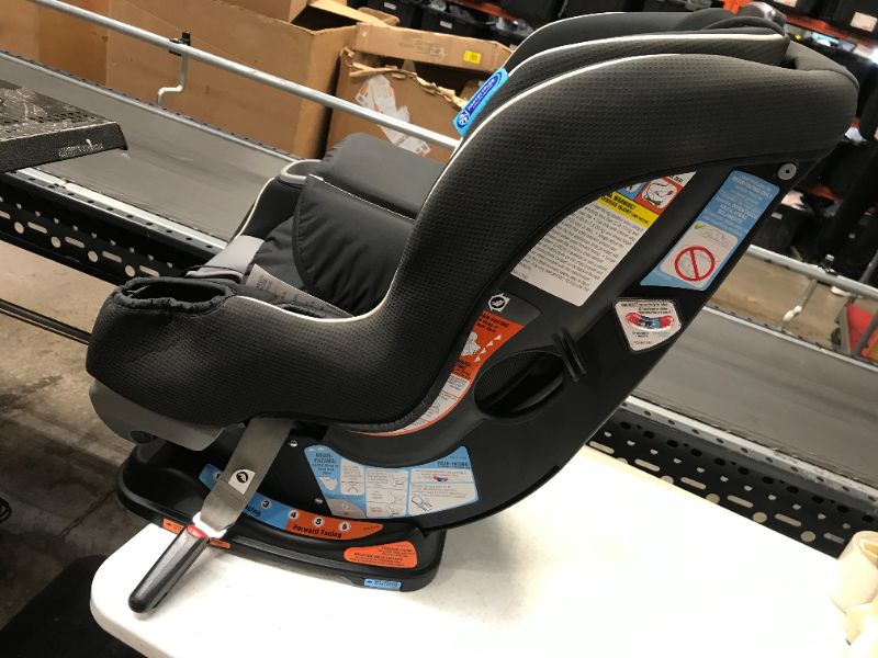 Photo 1 of Graco Extend2Fit Convertible Car Seat, Gotham