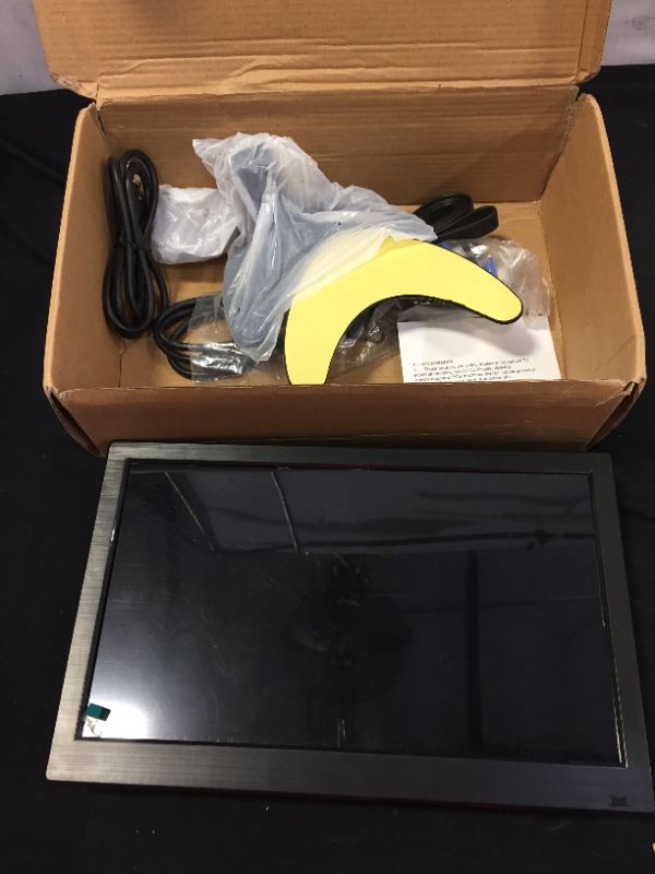 Photo 1 of Padarsey 7 Inch LED Backlight TFT LCD Monitor for Car Rearview Cameras, Car DVD, Serveillance Camera, STB, Satellite Receiver and Other Video Equipment
