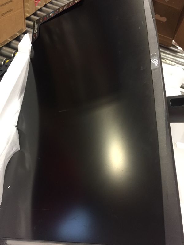 Photo 1 of ASUS ROG Strix XG32VC 31.5' Curved Gaming Monitor, 1440P WQHD (2560 x 1440)
