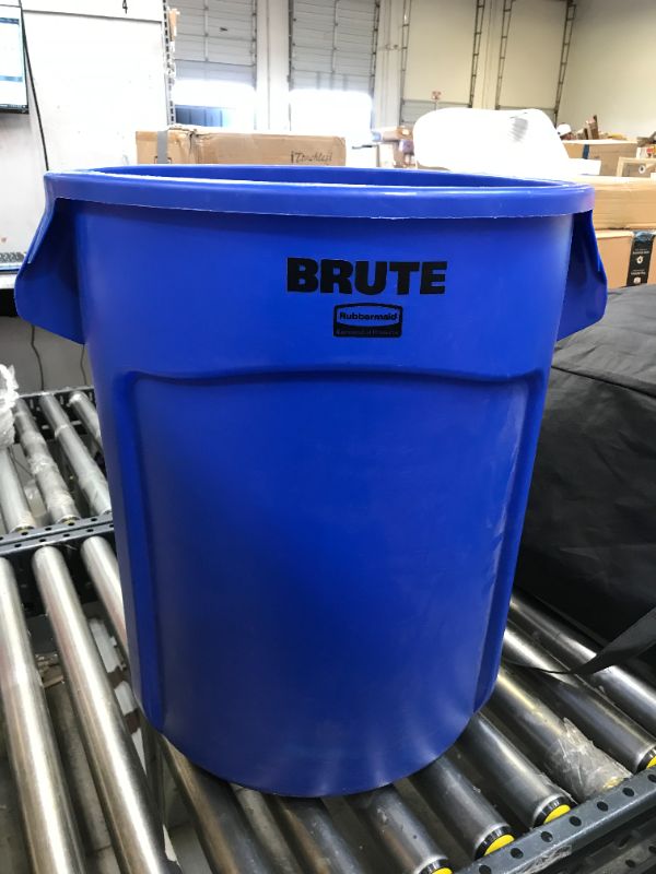 Photo 2 of Rubbermaid Commercial Products FG262073BLUE Brute Heavy-Duty Round Recycling/Composting Bin, 20-Gallon, Recycle, Pack of 1