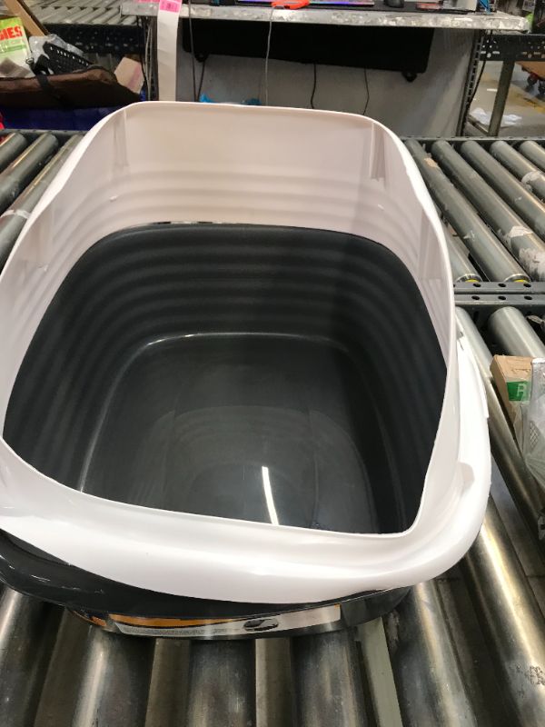 Photo 2 of Arm & Hammer Large Rimmed Litter Pan