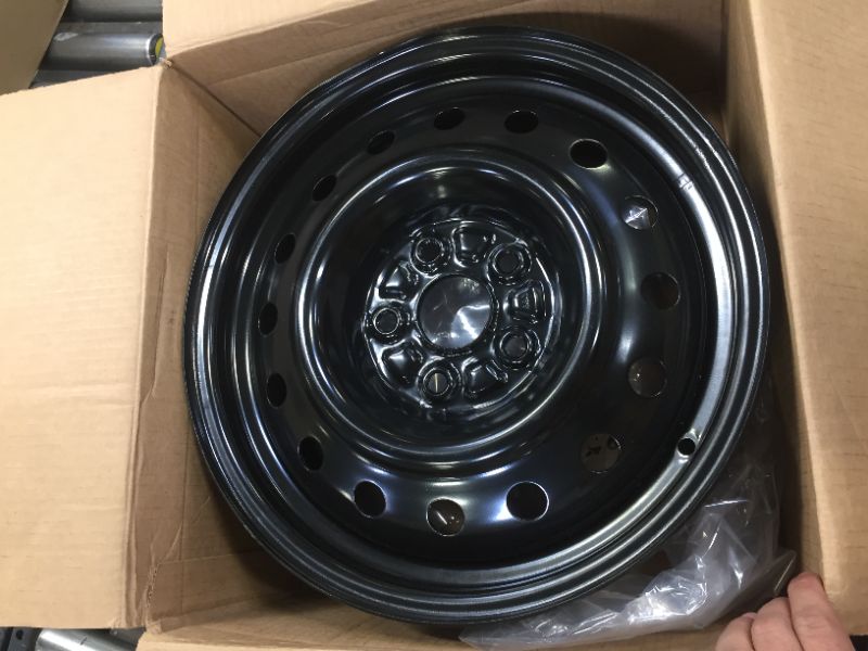 Photo 1 of 17" RIM BLACK 5 BOLT