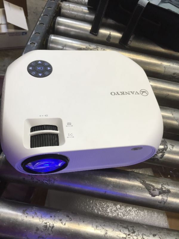 Photo 1 of VANKYO Leisure 450 E08 Mini Movie Led Projector
