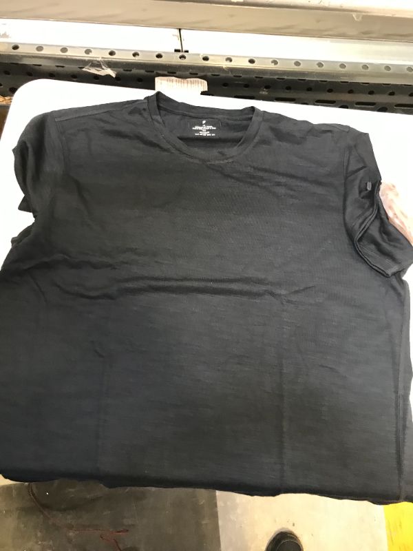Photo 1 of black shirt size extra extra large 