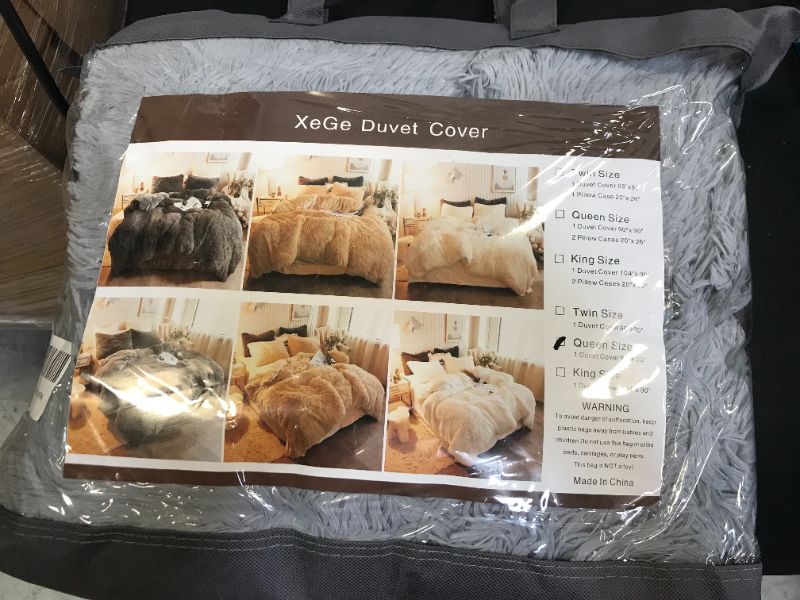 Photo 2 of XeGe Plush Shaggy Duvet Cover Luxury Ultra Soft Crystal Velvet Bedding Set 1PC(1 Faux Fur Duvet Cover)