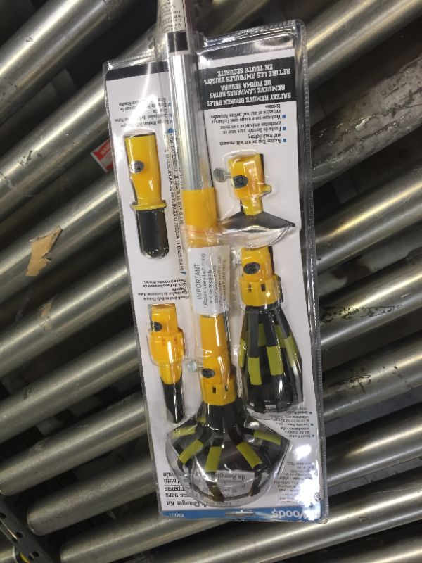 Photo 2 of Designers Edge E3001 11' Yellow Light Changing Kit Foot Metal Telescopic Pole, Baskets, Suction Cup and Broken Bulb Changers, Versatile Use, 5 Accessories Included