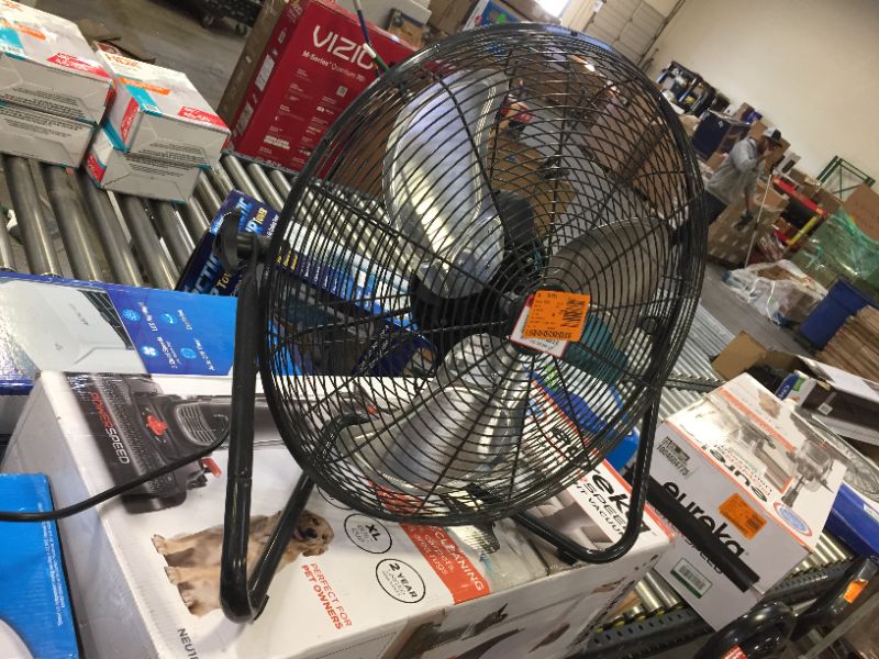 Photo 2 of 20 in. 3-Speed High Velocity Floor Fan
 - used dirty 