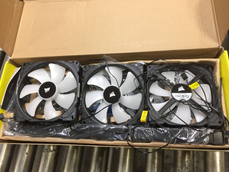 Photo 2 of sold for parts----UNABLE TO TEST FUNCTIONALITY, CORSAIR iCUE H170i ELITE CAPELLIX Liquid CPU Cooler - 33 Dynamic RGB LEDs - 140mm Fans - 420mm Radiator - COMMANDER CORE Smart Lighting Controller - CORSAIR iCUE Software Compatible - Zero RPM Fan
