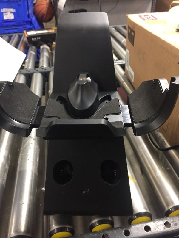 Photo 1 of Dazed Charge Dock for Oculus Quest (Android)
