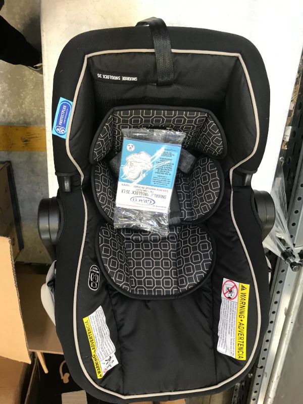 Photo 1 of Graco SnugRide SnugLock 35 LX Featuring 1-Hand Adjust Infant Car Seat - Pierce