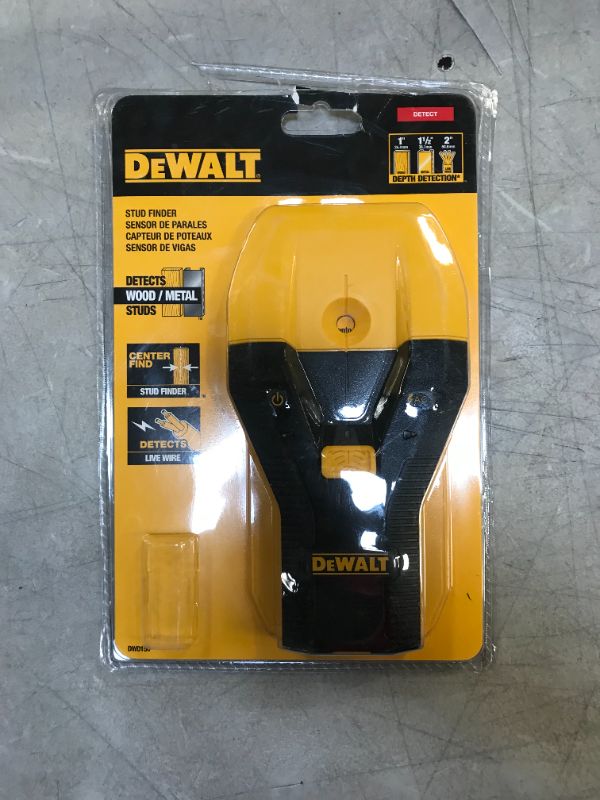 Photo 2 of Dewalt 1-1/2 in. Stud Finder