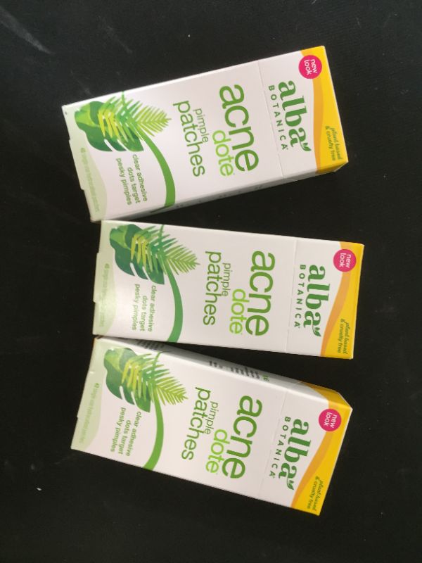 Photo 2 of Alba Botanica Acnedote Pimple Patches, 40 Count
3 pack 