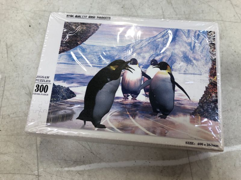 Photo 1 of 300 piece penguin puzzle