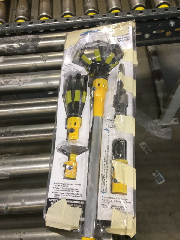 Photo 2 of Designers Edge E3001 11' Yellow Light Changing Kit Foot Metal Telescopic Pole, Baskets, Suction Cup and Broken Bulb Changers, Versatile Use, 5 Accessories Included