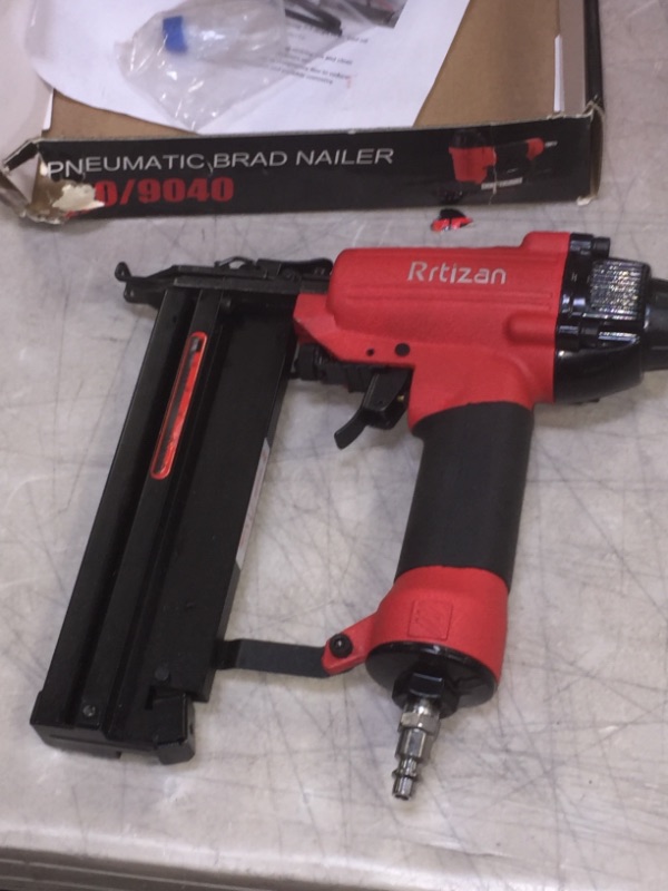 Photo 2 of Combination air nailer/stapler F50/9040