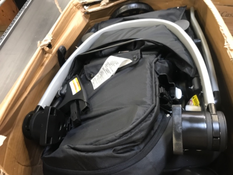 Photo 3 of Graco Modes Pramette Travel System with SnugRide Infant Car Seat - Ontario