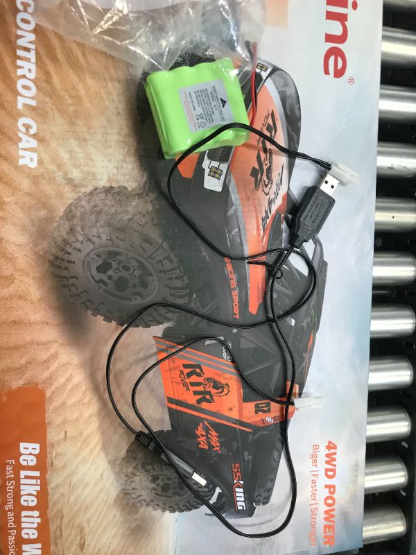 Photo 4 of damage-----Bwine C11 1:10 Scale RC Car, Amphibious Remote Control Car for Boys Age 8-12, 4WD Waterproof RC Truck, Rock Crawler Vehicle for Kids and Adults, 2 Batteries...
