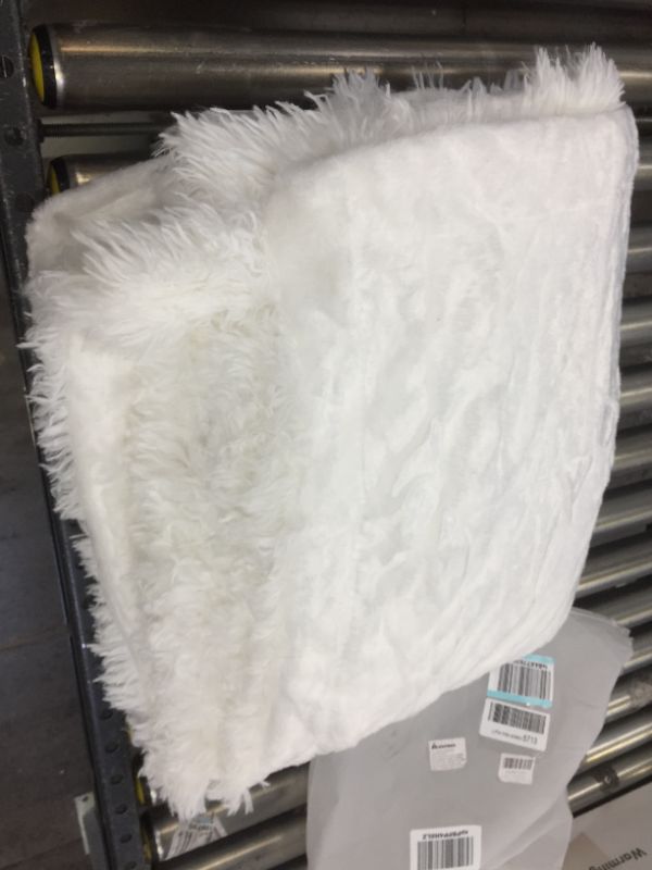 Photo 2 of Bedsure Soft Fuzzy Faux Fur Sherpa Fleece Throw Blanket White- Warm Thick Fluffy Plush Cozy Reversible Shaggy Blanket for Sofa and Bed -Comfy Furry Blanket, 60x80 inches
