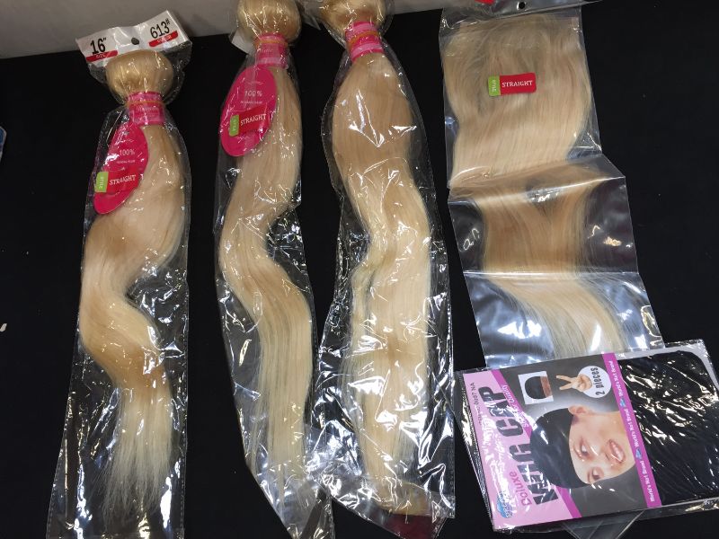 Photo 2 of (2 Pack)613 Blonde Bundles with Frontal 613 Body Wave Bundles with Frontal 613 Brazilian Virgin Hair Blonde Human Hair Can be Dyed Any Color (16''Inches, )
